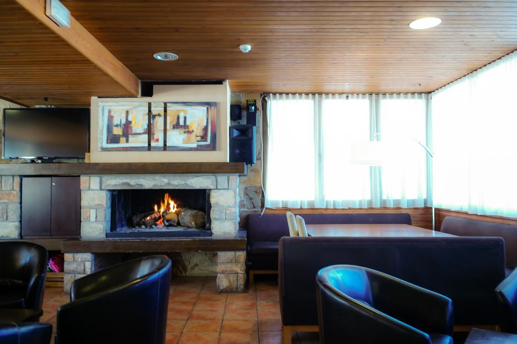 Hotel Avet La Coma I La Pedra Екстериор снимка