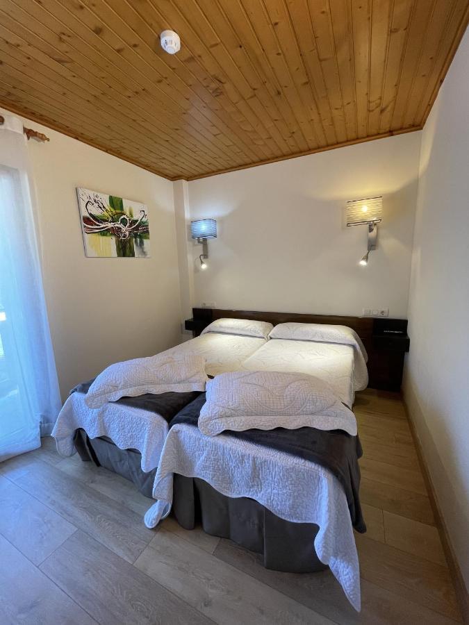Hotel Avet La Coma I La Pedra Екстериор снимка