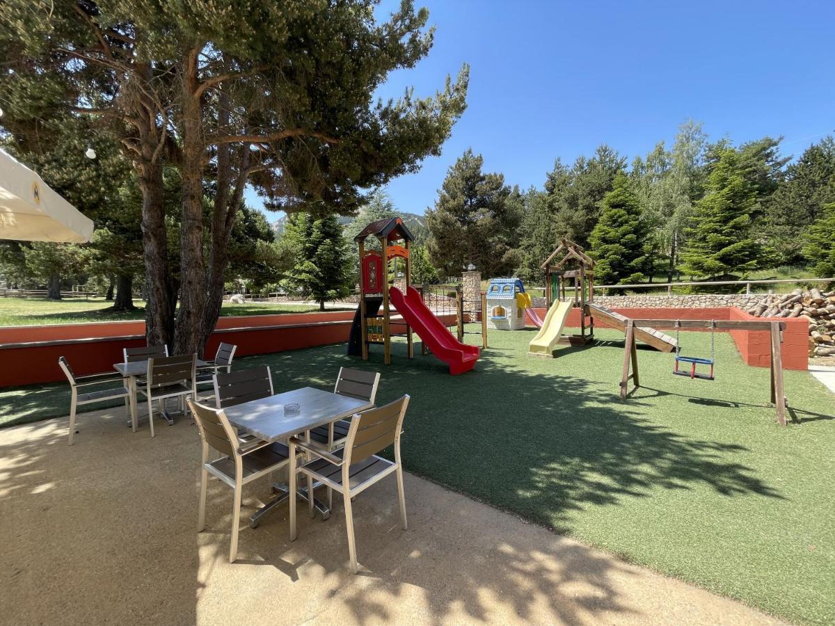Hotel Avet La Coma I La Pedra Екстериор снимка