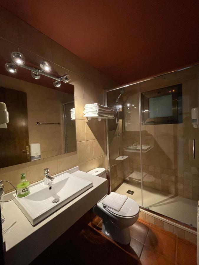 Hotel Avet La Coma I La Pedra Екстериор снимка