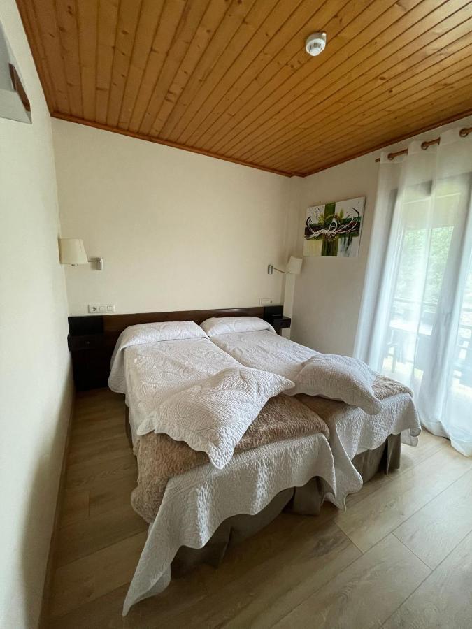 Hotel Avet La Coma I La Pedra Екстериор снимка