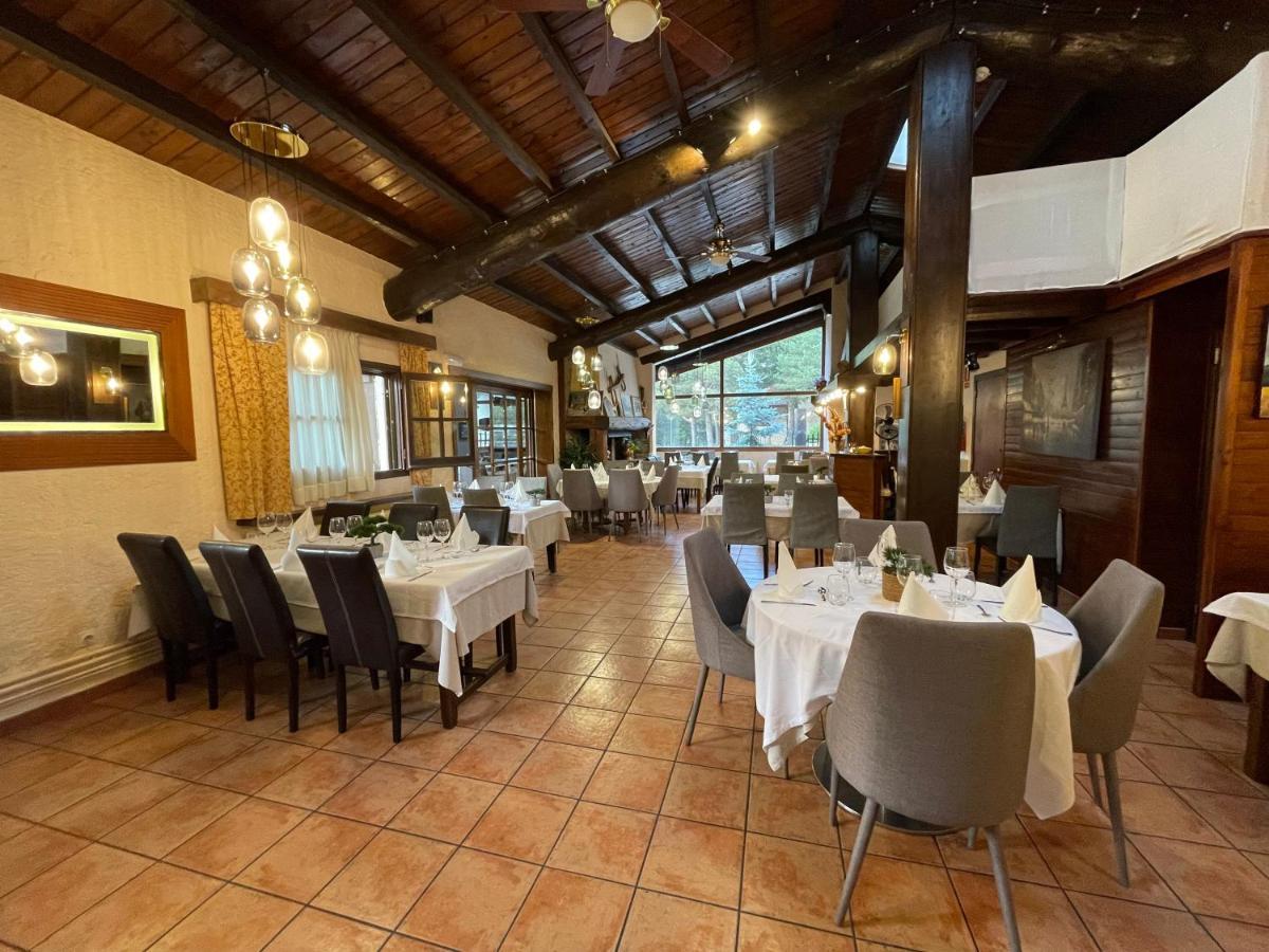 Hotel Avet La Coma I La Pedra Екстериор снимка
