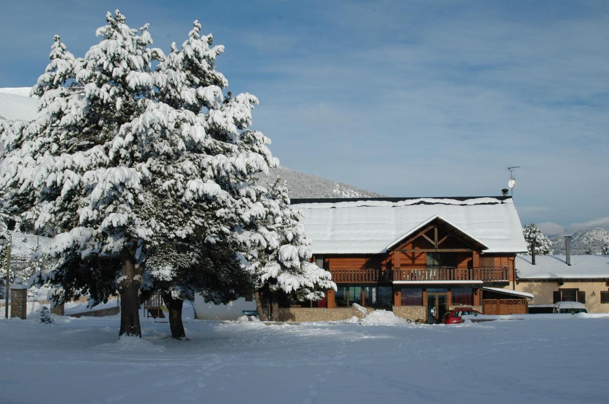Hotel Avet La Coma I La Pedra Екстериор снимка