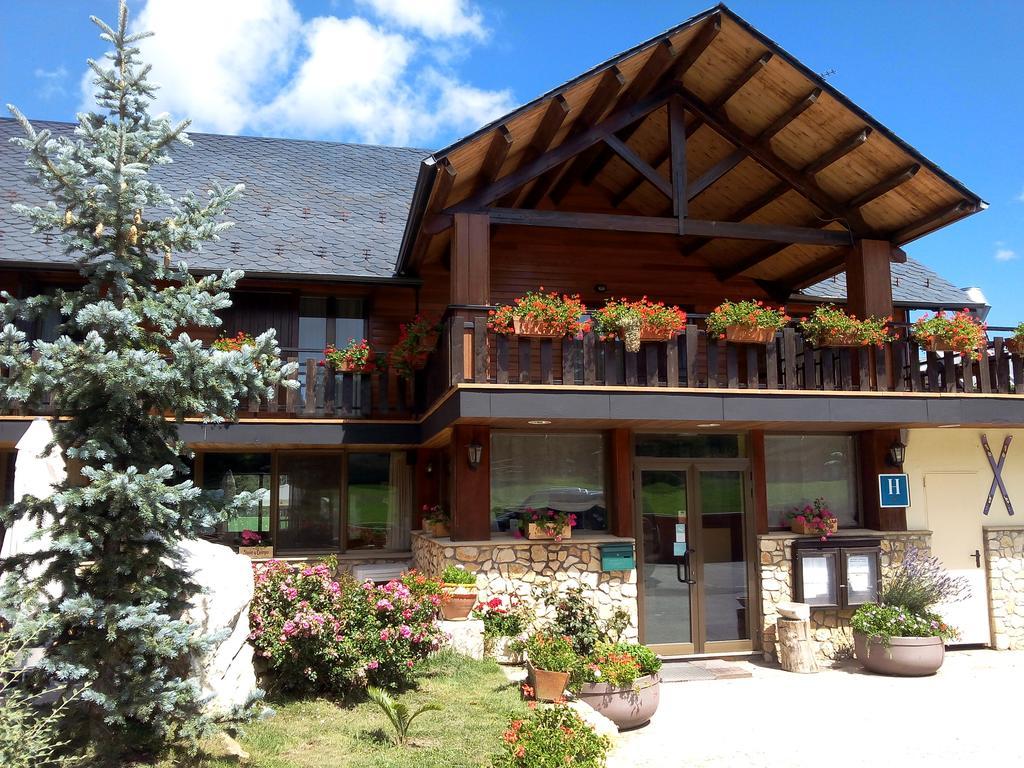 Hotel Avet La Coma I La Pedra Екстериор снимка