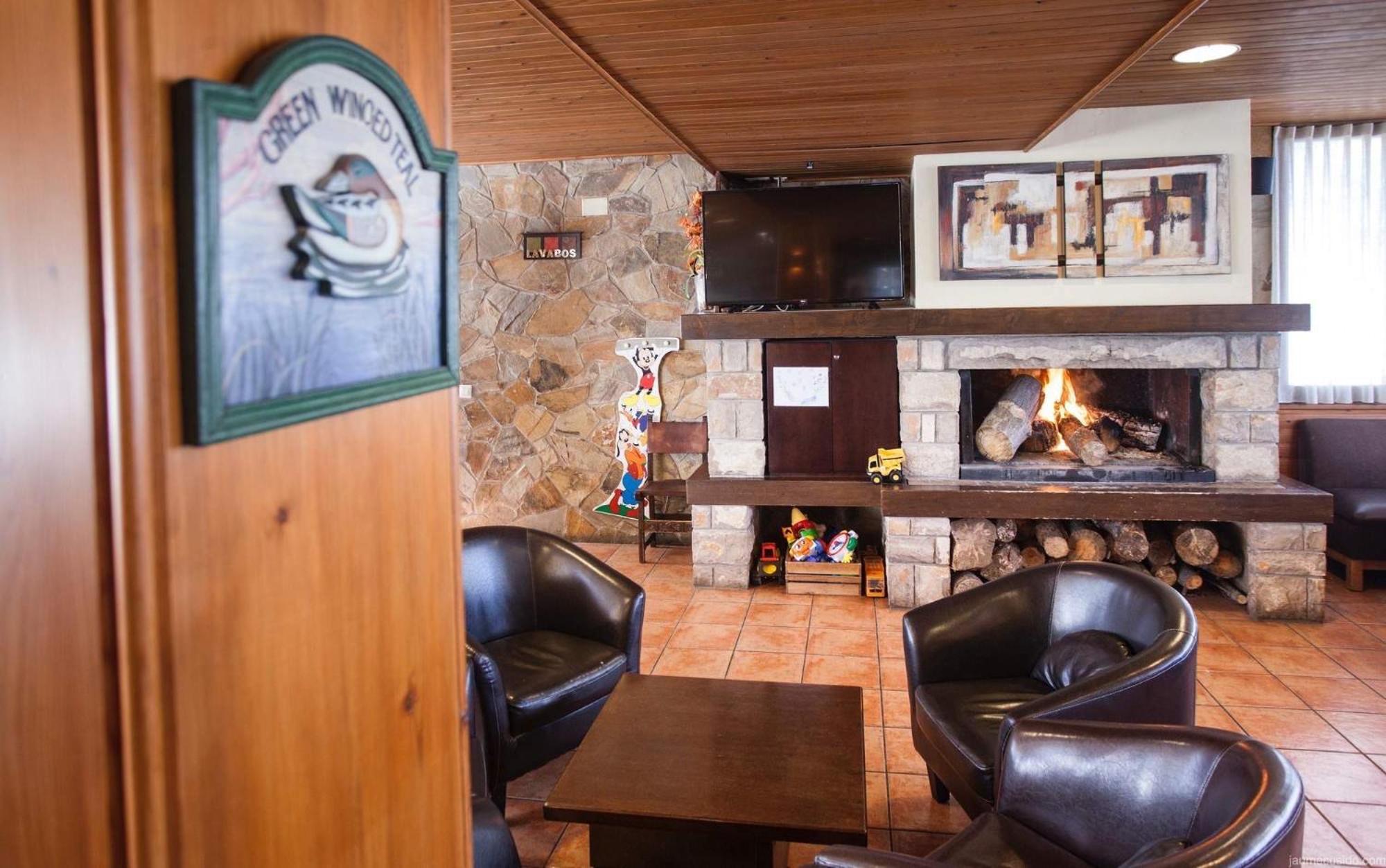 Hotel Avet La Coma I La Pedra Екстериор снимка