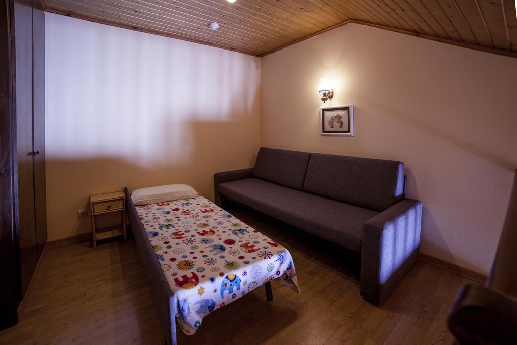 Hotel Avet La Coma I La Pedra Екстериор снимка